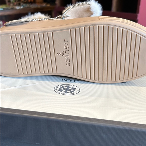 🎁🎄Final Price🎄🎁 J Slides Tan Suede Winter Boots with Faux Fur NIB - Picture 4 of 6